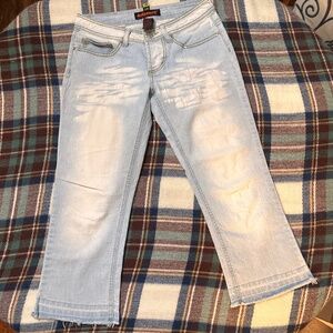 Dollhouse Distressed Denim Capris Women SZ 5/6 Y2K Streetwear Lagenlook Laidback